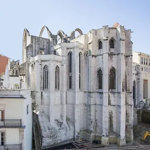 https://carmo-chiado-deluxe-apartment.hotels-lisbon-portugal.com